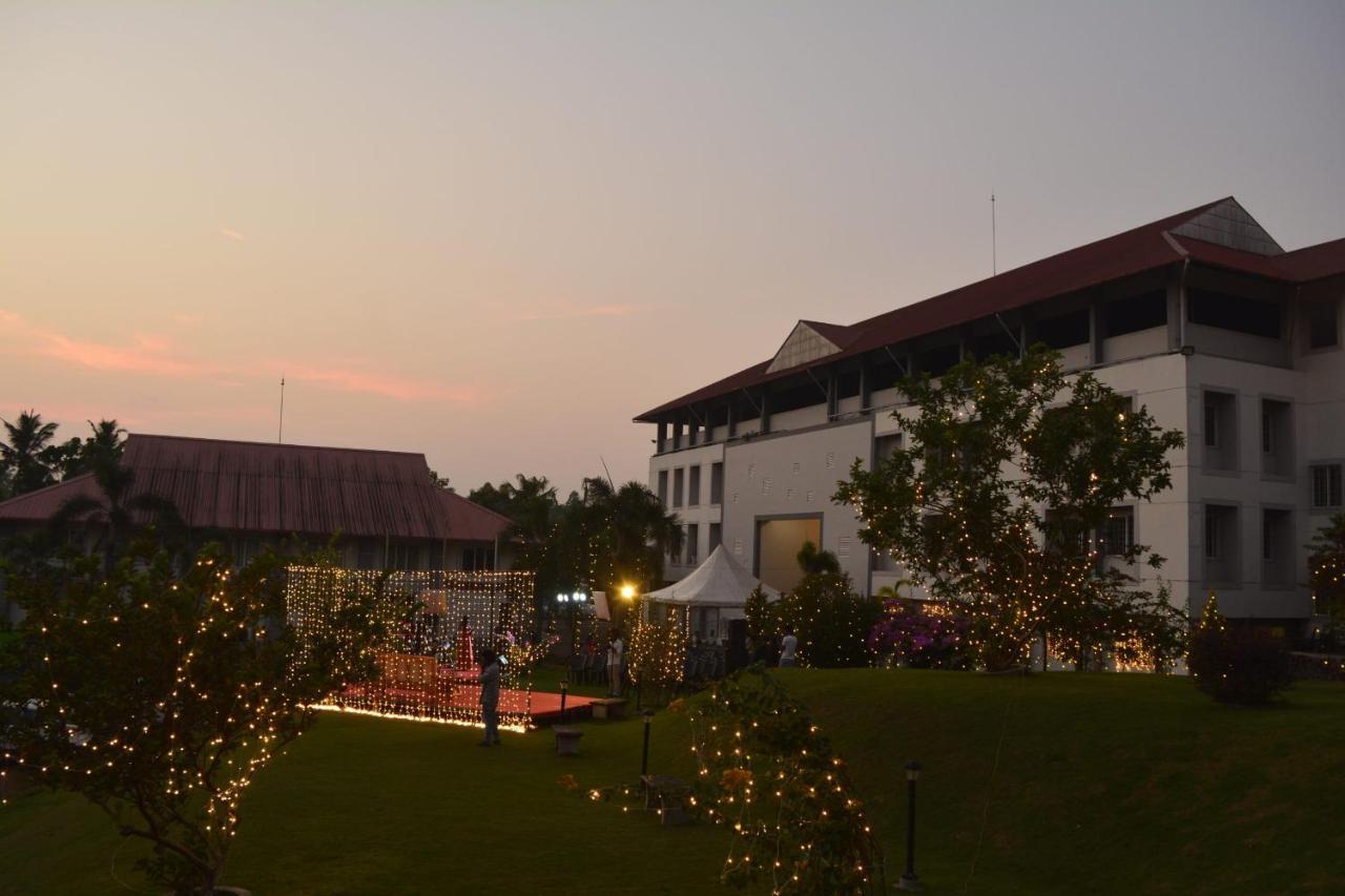 Hotel Angamaly Convention Centre Kochi Exteriér fotografie